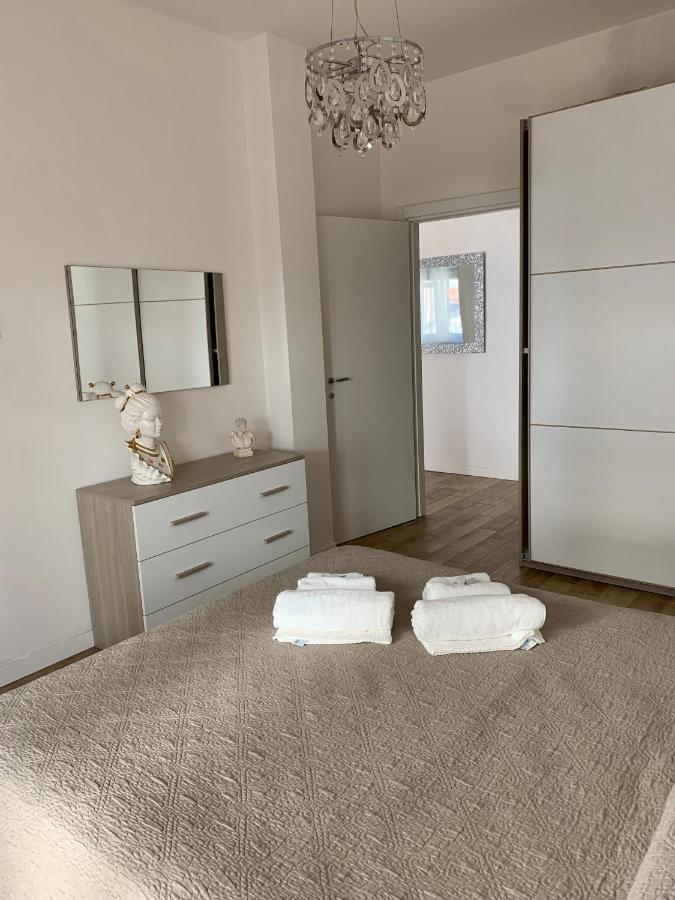 Maison Sophie Arona Esterno foto
