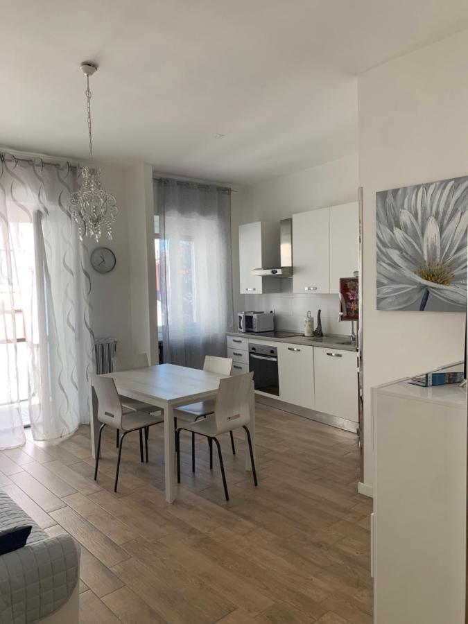 Maison Sophie Arona Esterno foto